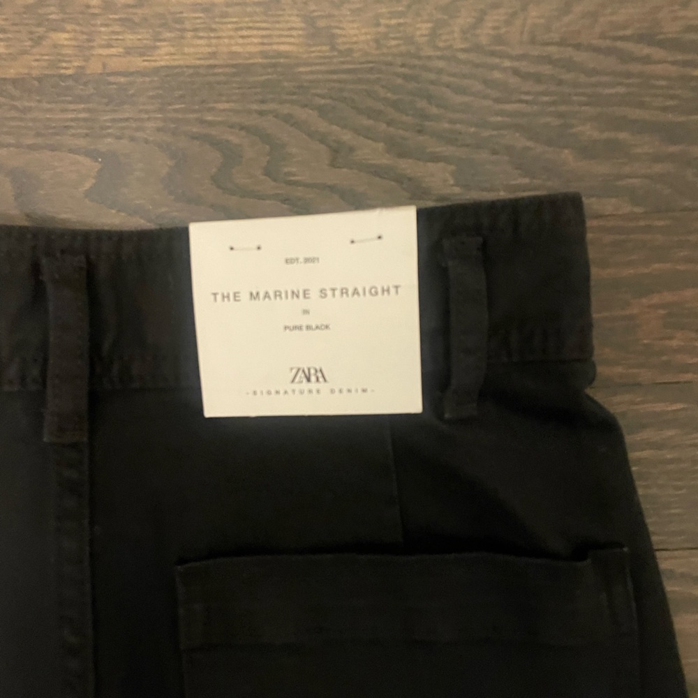 ZARA MARINE STRAIGHT LEG JEANS IN BLACK!!
